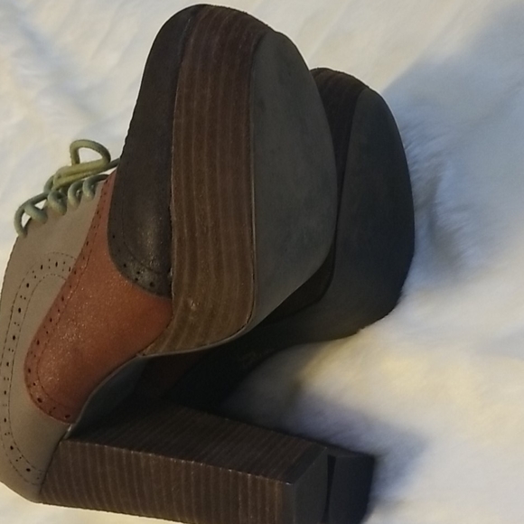 Very Versatile platform shoes - Picture 4 of 7